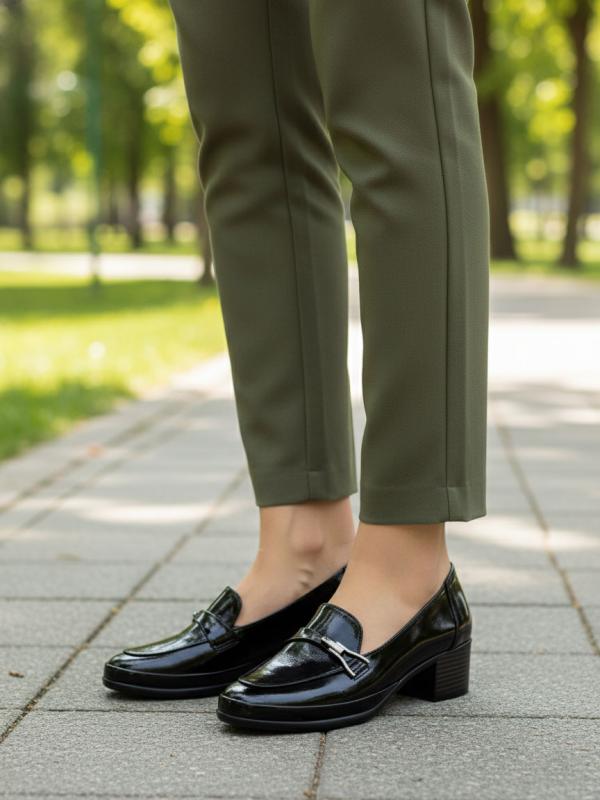 Qara Təbii Dəri Metal Aksessuarlı Qadın Topuqlu Loafer