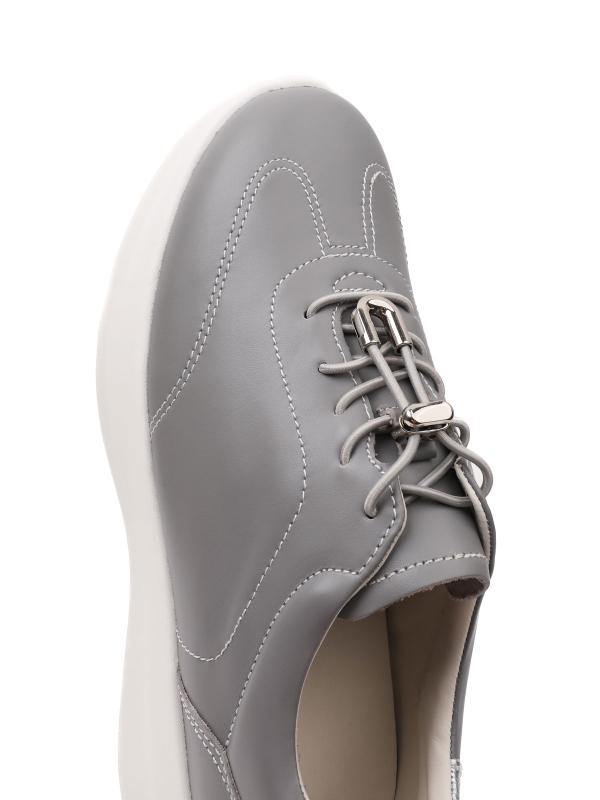 Elastik Bağcıklı ve Metal Detaylı Konfor Kadın Ayakkabısı