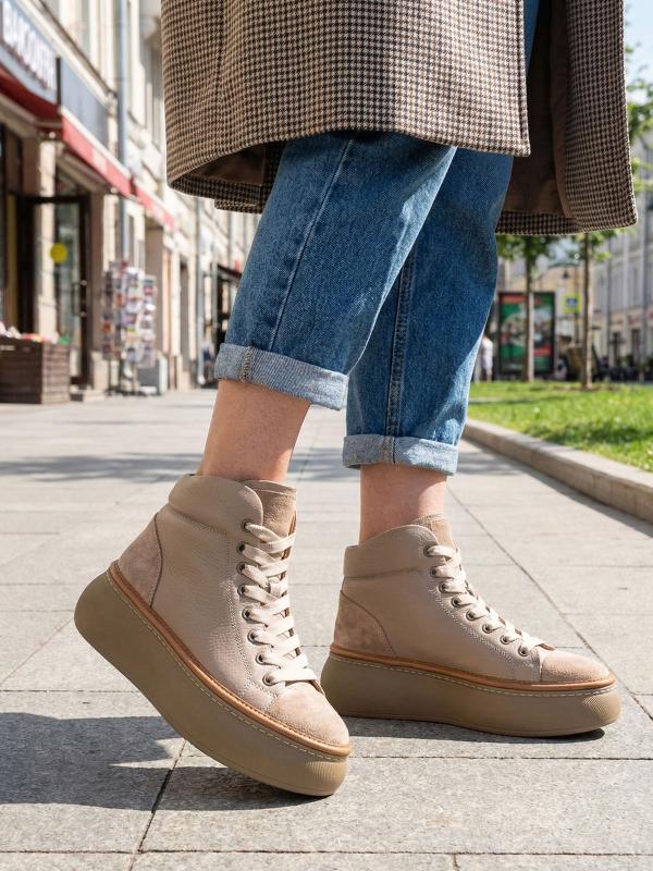 Hakiki Deri ve Nubuk Kombinasyonlu Kalın Tabanlı Kadın Botu