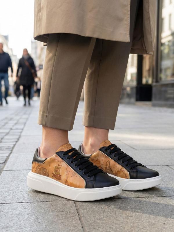 Antik Harita Desenli Hakiki Deri Kadın Spor Ayakkabı