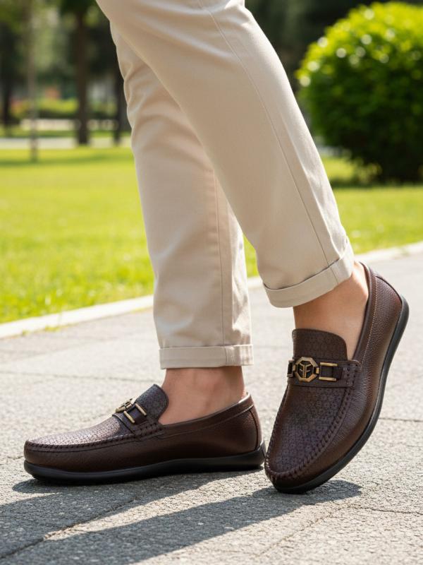 Tünd Qəhvəyi Həqiqi Dəri Naxışlı və Metal Aksesuarlı Kişi Loafer