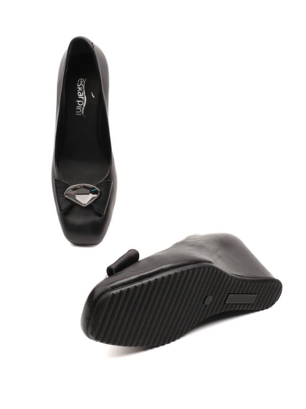 Ürək Daşlı Bantlı Həqiqi Dəri Qadın Ayaqqabısı